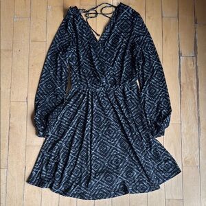 Elegant Black Patterned Dress